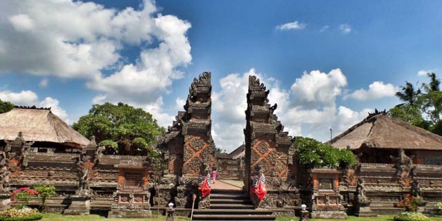 You are currently viewing Batuan Village